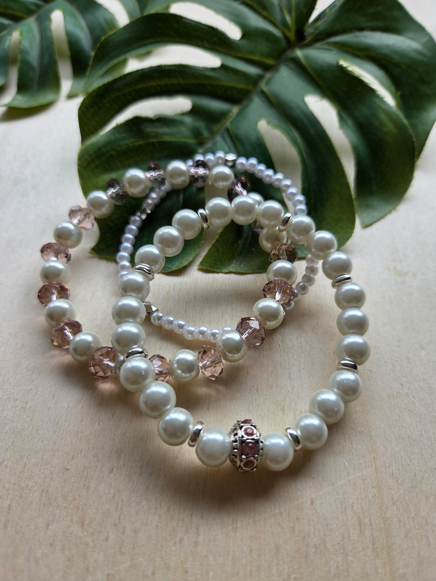 Armbänder weiß Perlen 3er- Set