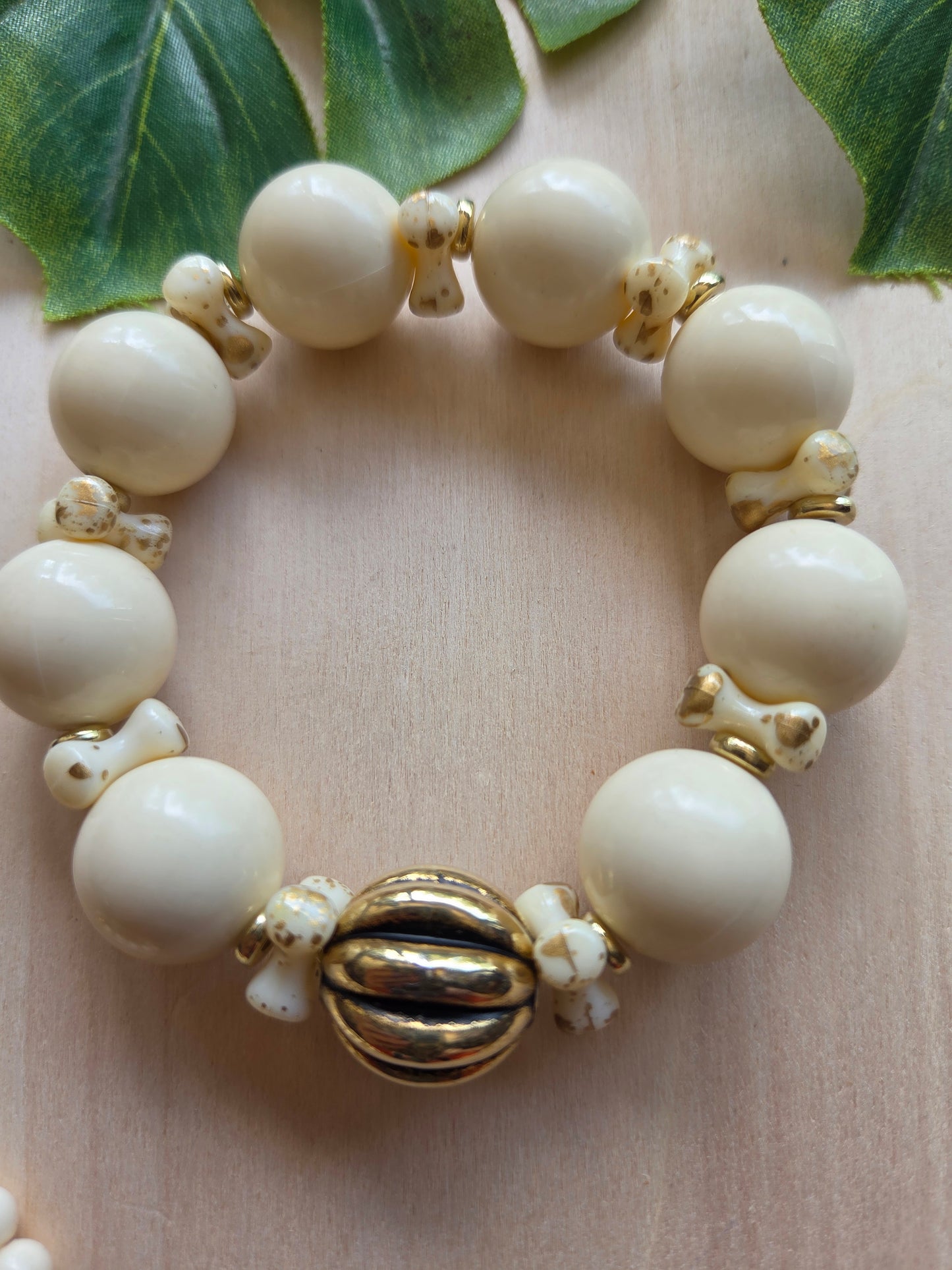 Armbänder mit Big Kugeln Beige 3er- Set