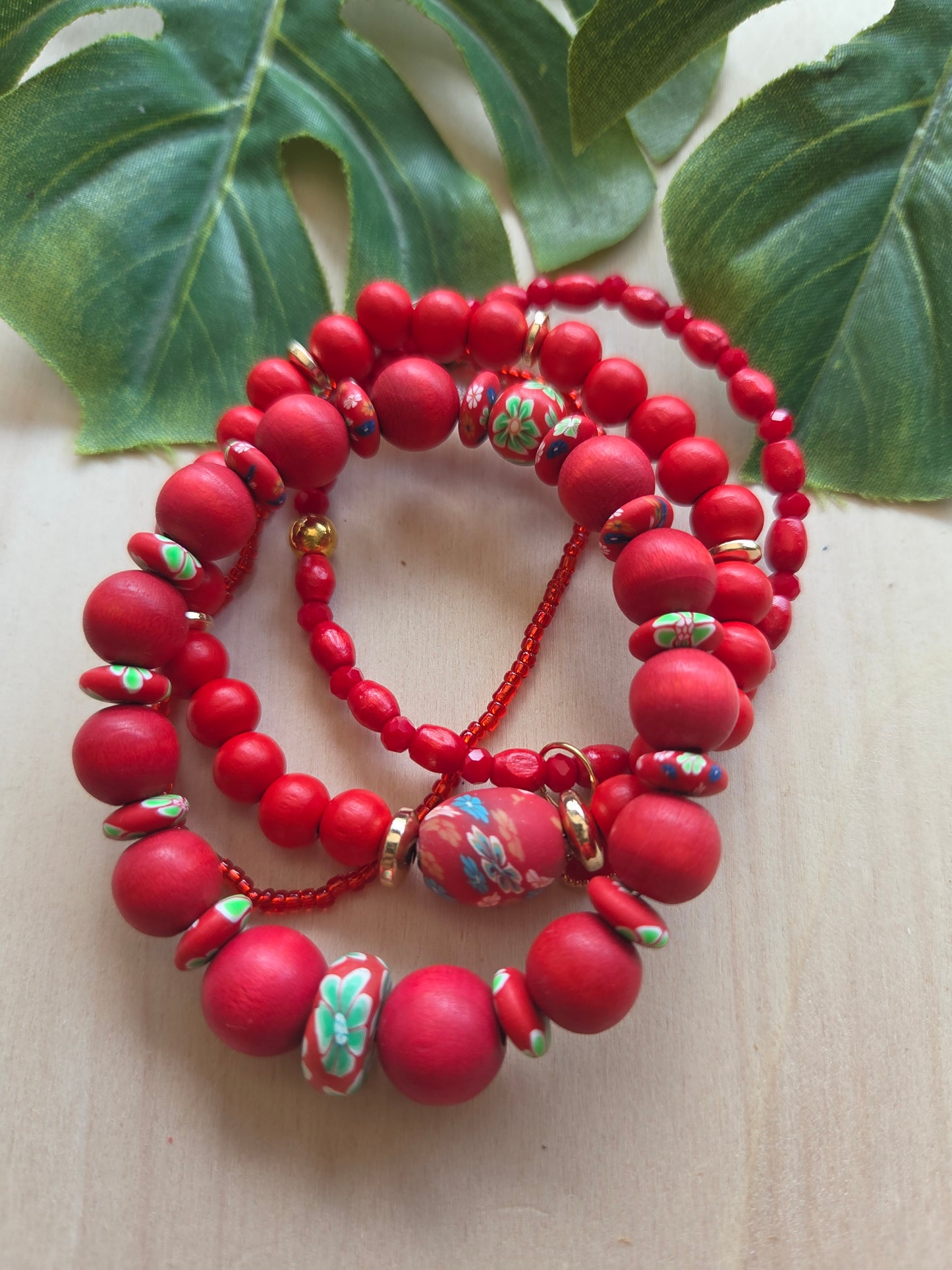 Armbänder Rot 4 er Set mit Blumen Perlen