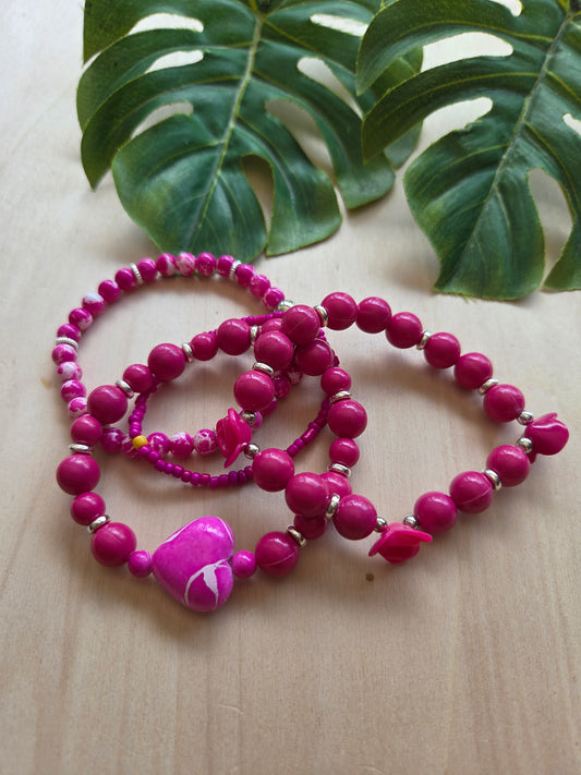Armbänder Pink  mit Blüten Perlen und Herz