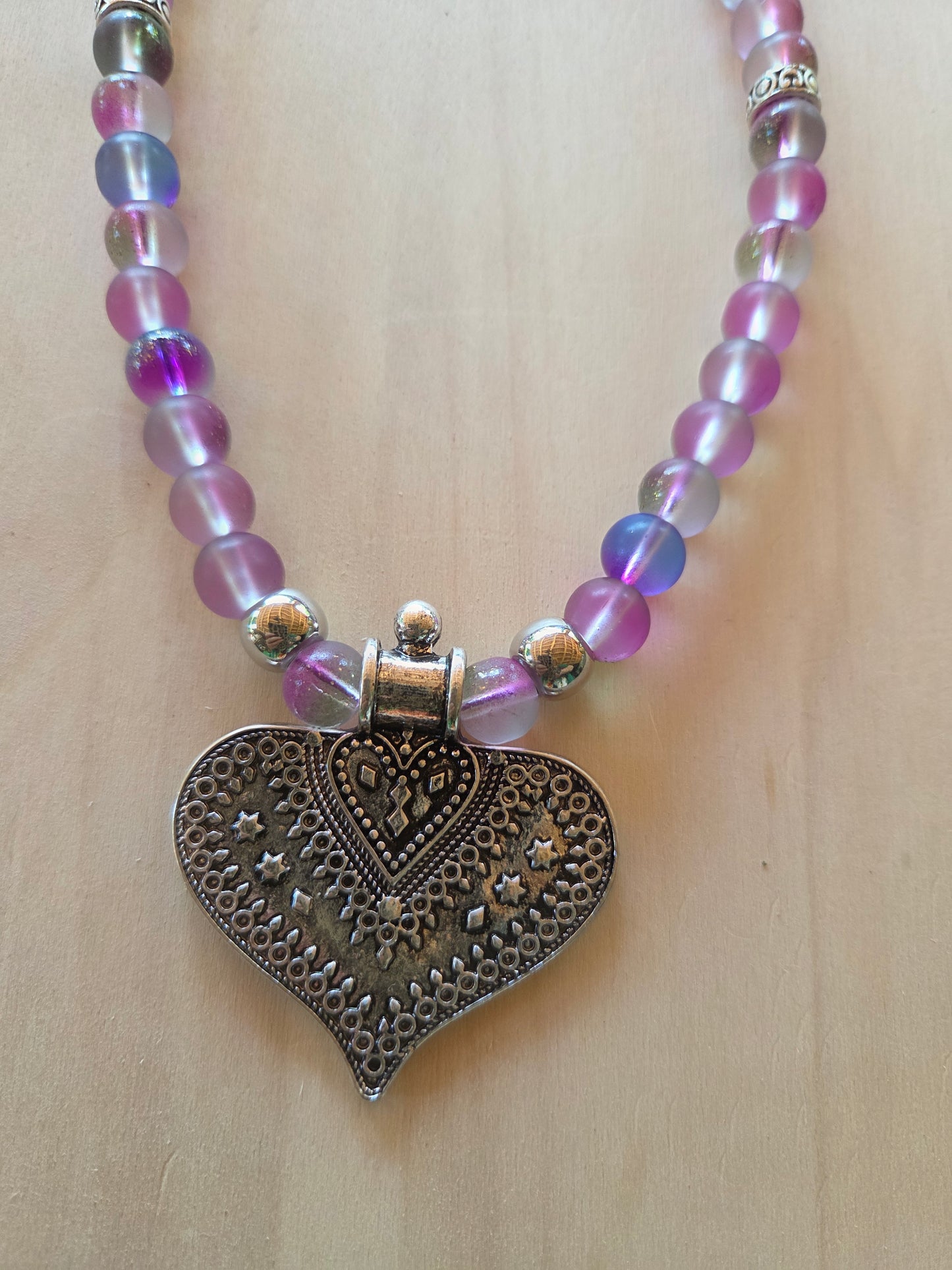 Halskette  Glas Lila  mit Herz AH