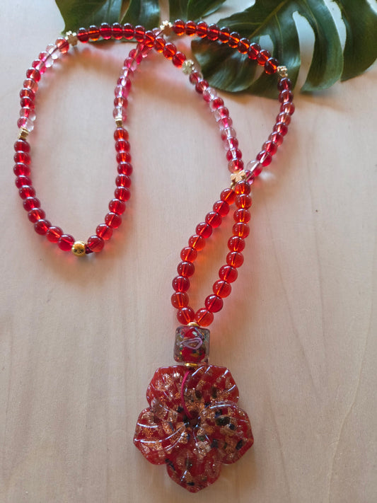 Halskette Glas Rot mit Glas Blüte