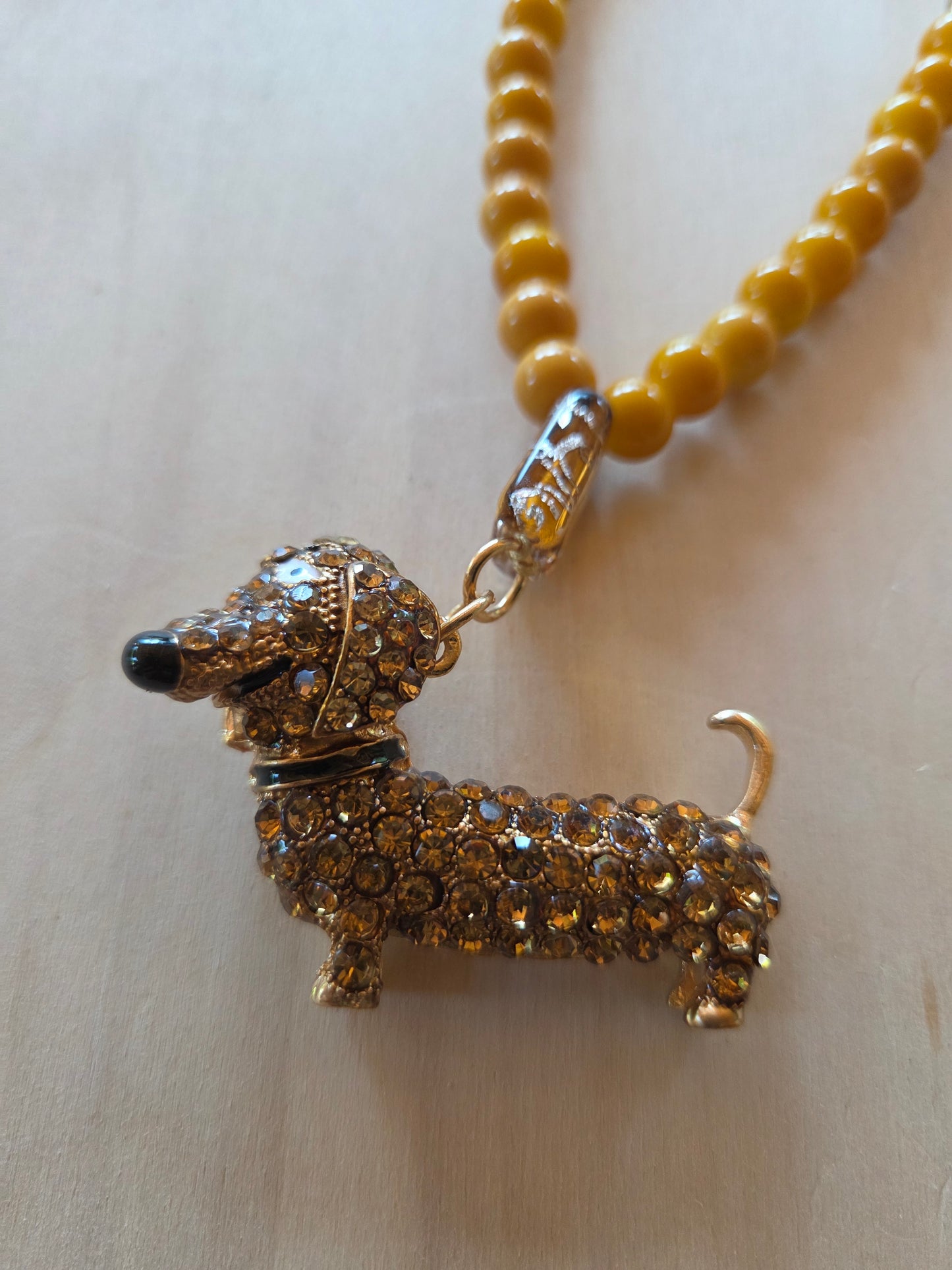 Halskette mit Stein/Glas Perlen Strass AH Dackel