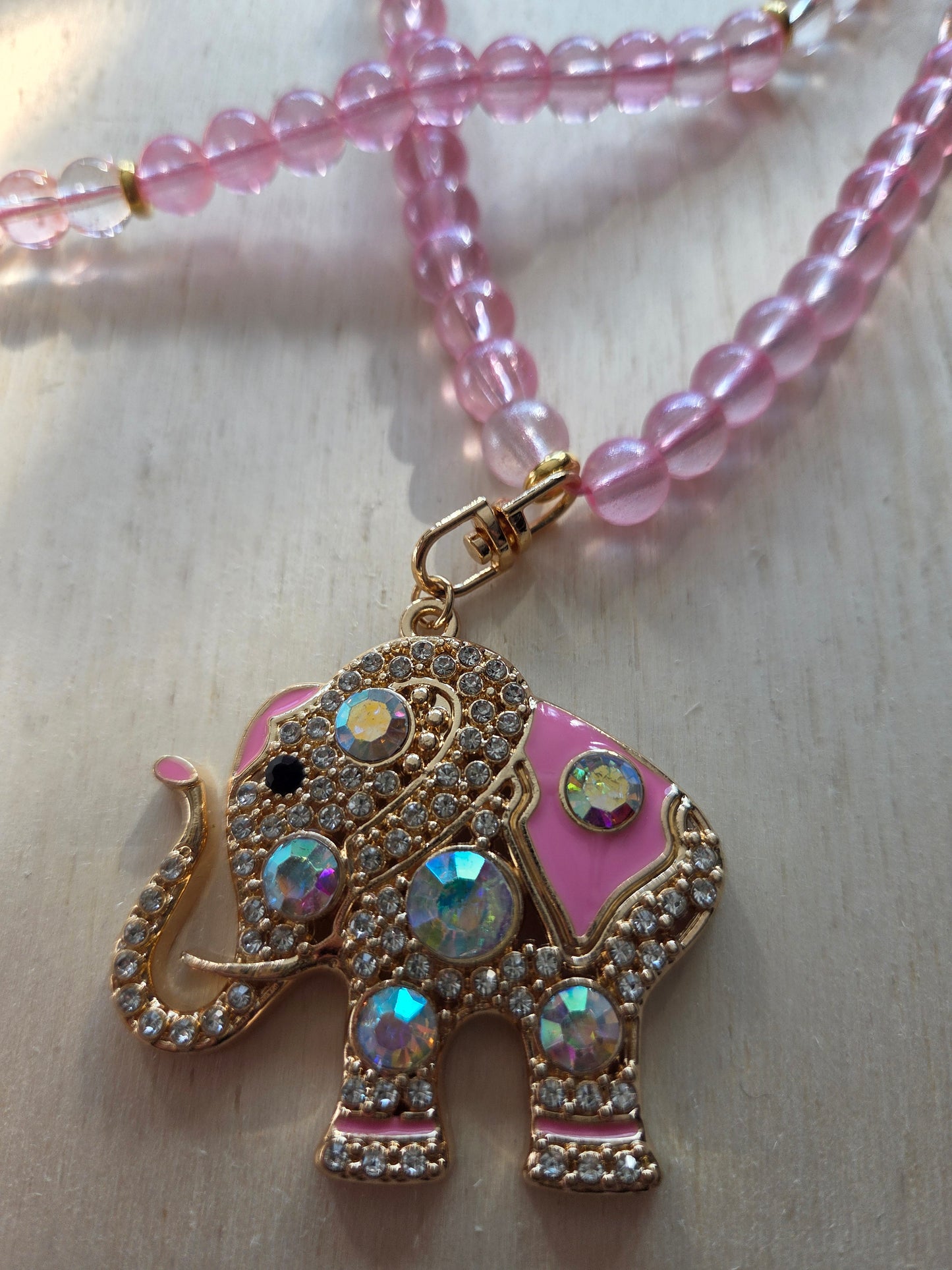 Halskette  Rosa mit AH Elefant