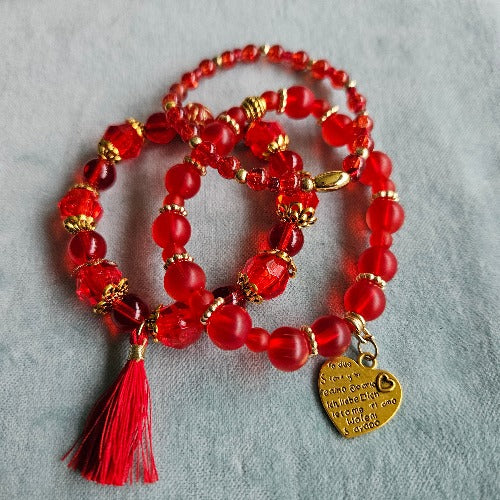 Armbänder Glasperlen rot  mit Herzanhänger