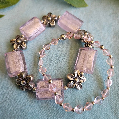 Armbänder Glasperlen  2er-Set rosa mit Blüten