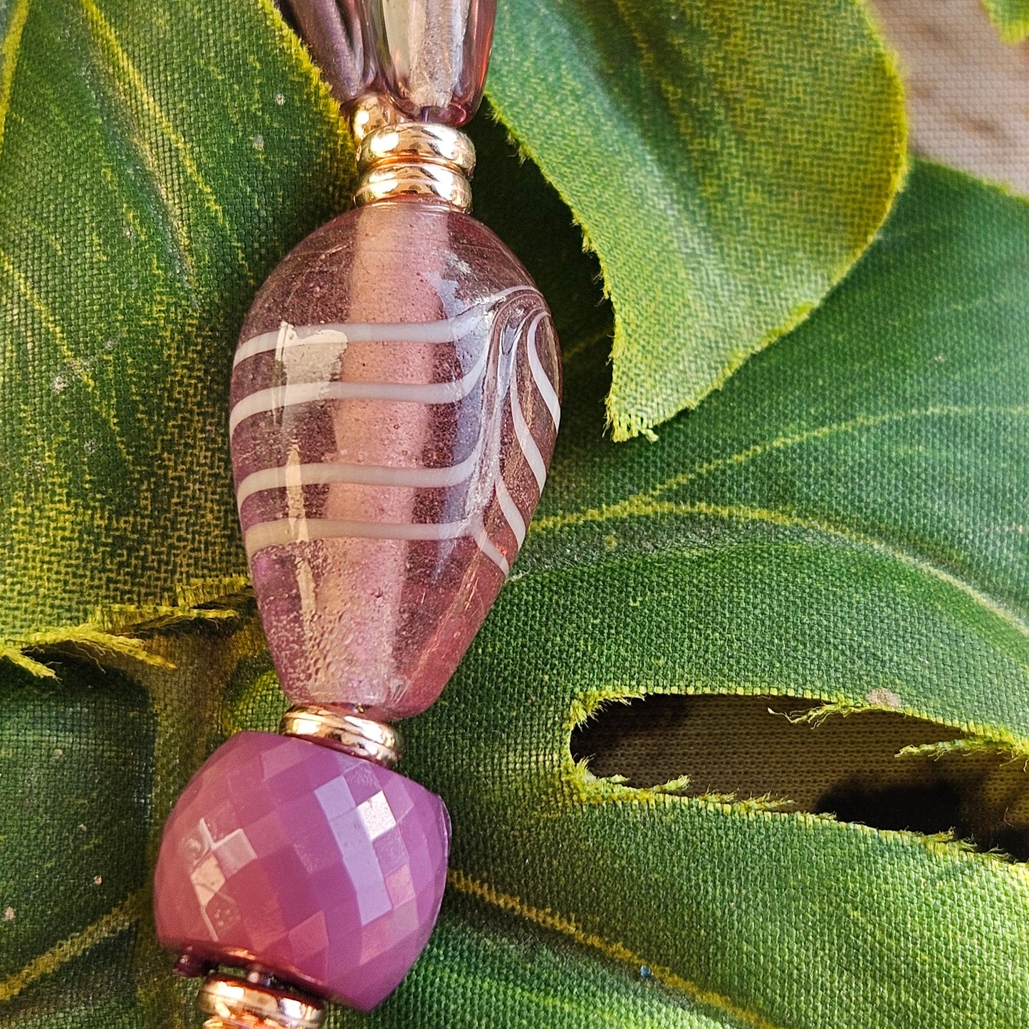 Glas Perlenkette mit Quaste  Rose