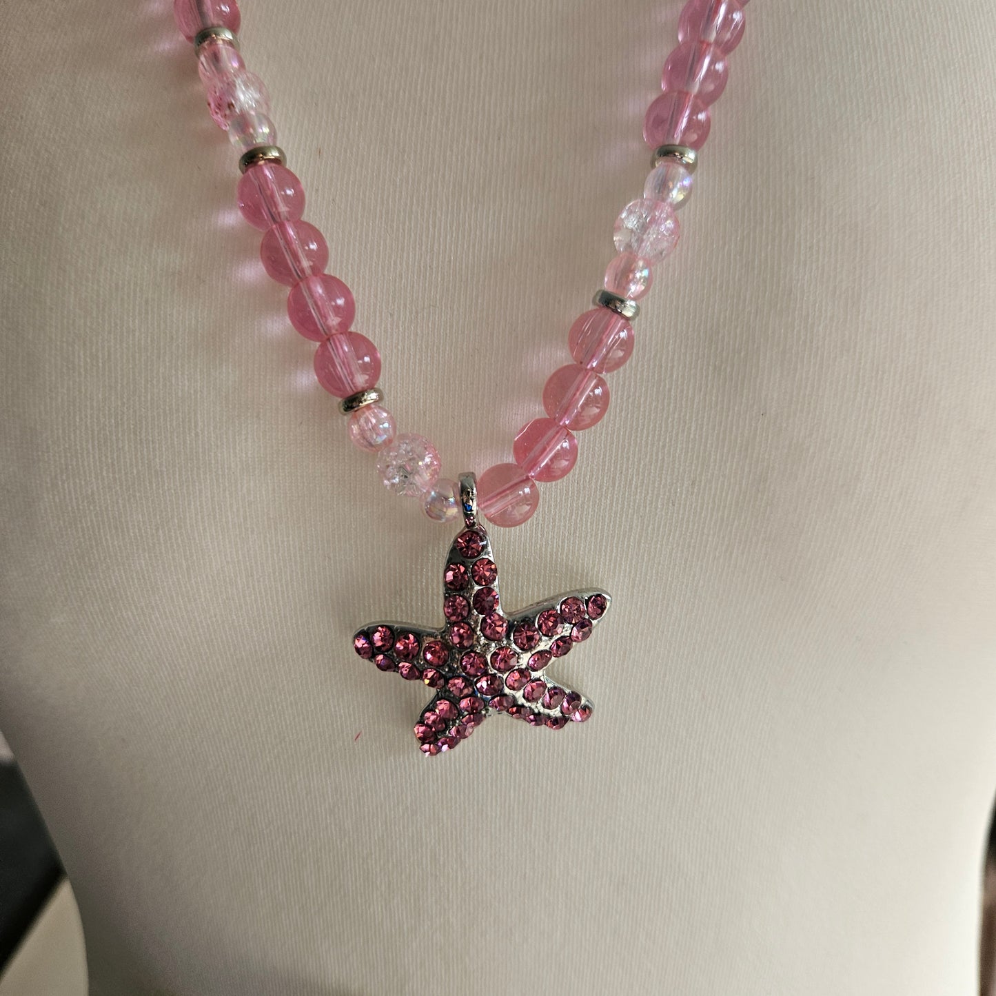 Halskette mit Rosa Perlen  Seestern mit Strass