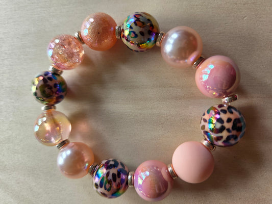 Armbänder Rosa Töne und Leopard Perlen Acryl UV Glitzer