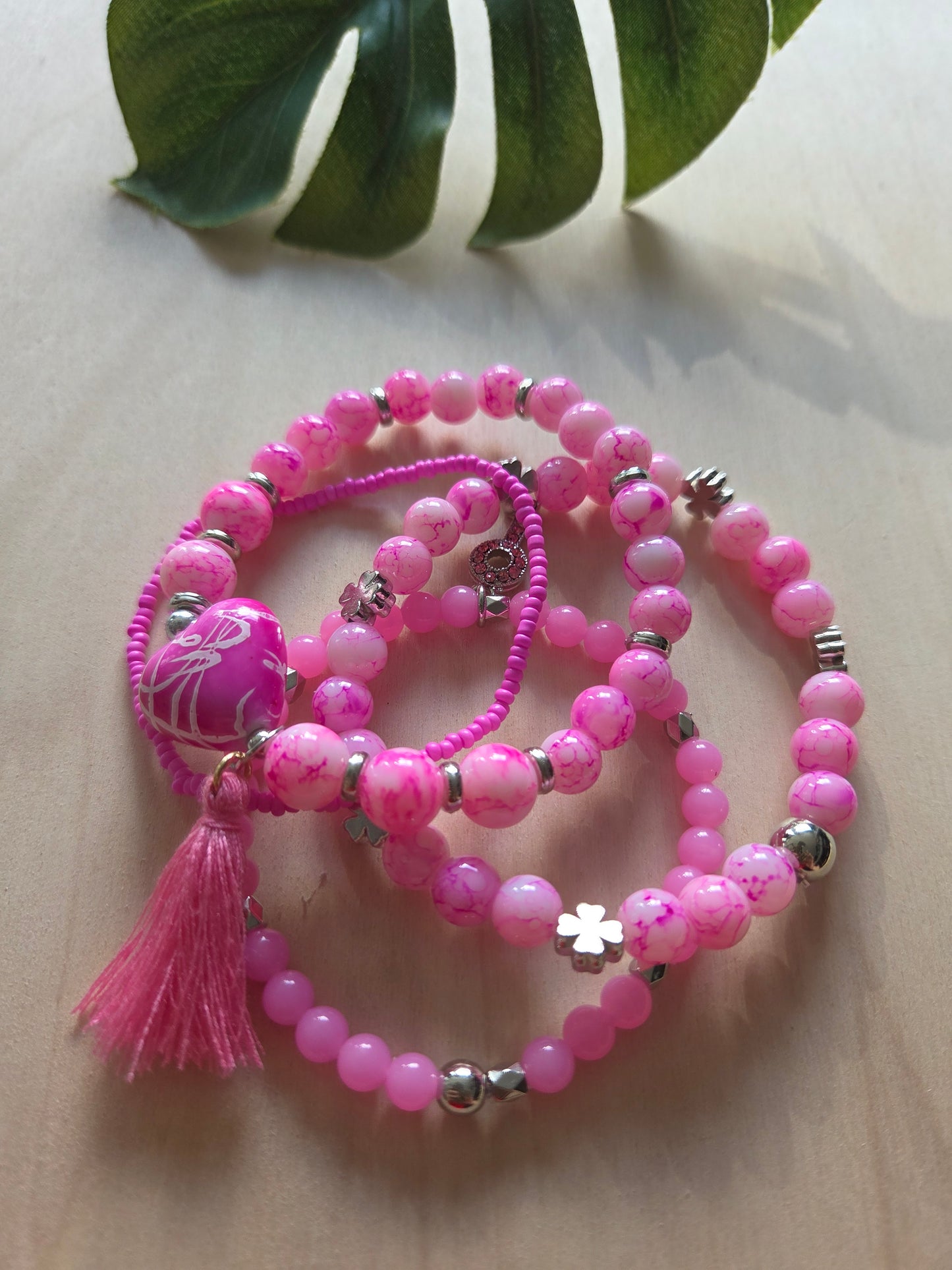 Armbänder 4 er Set Perlen Rosa/Pink mit Herz /Schlüssel AH