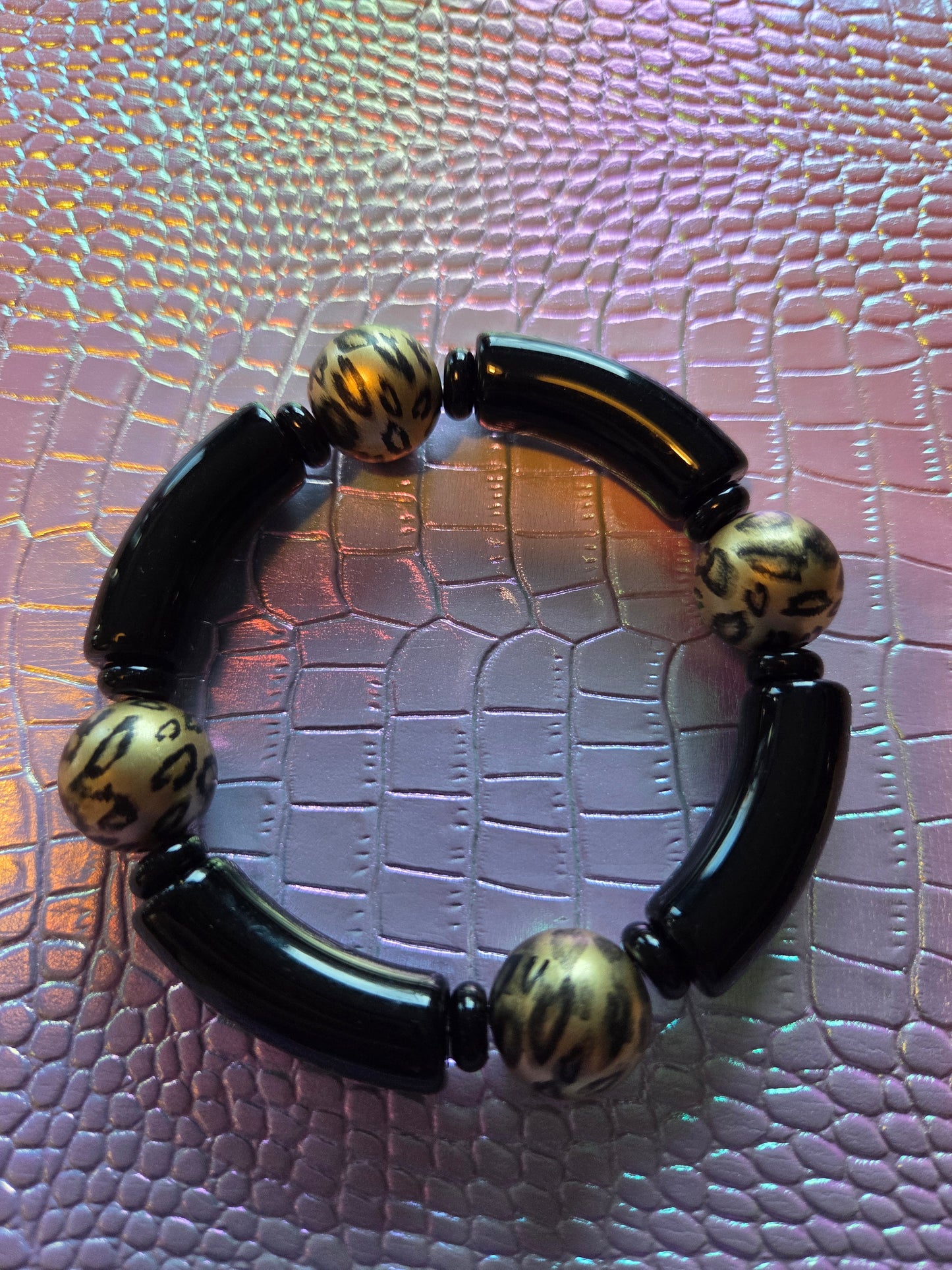 Armband schwarz Mit Leo Perlen