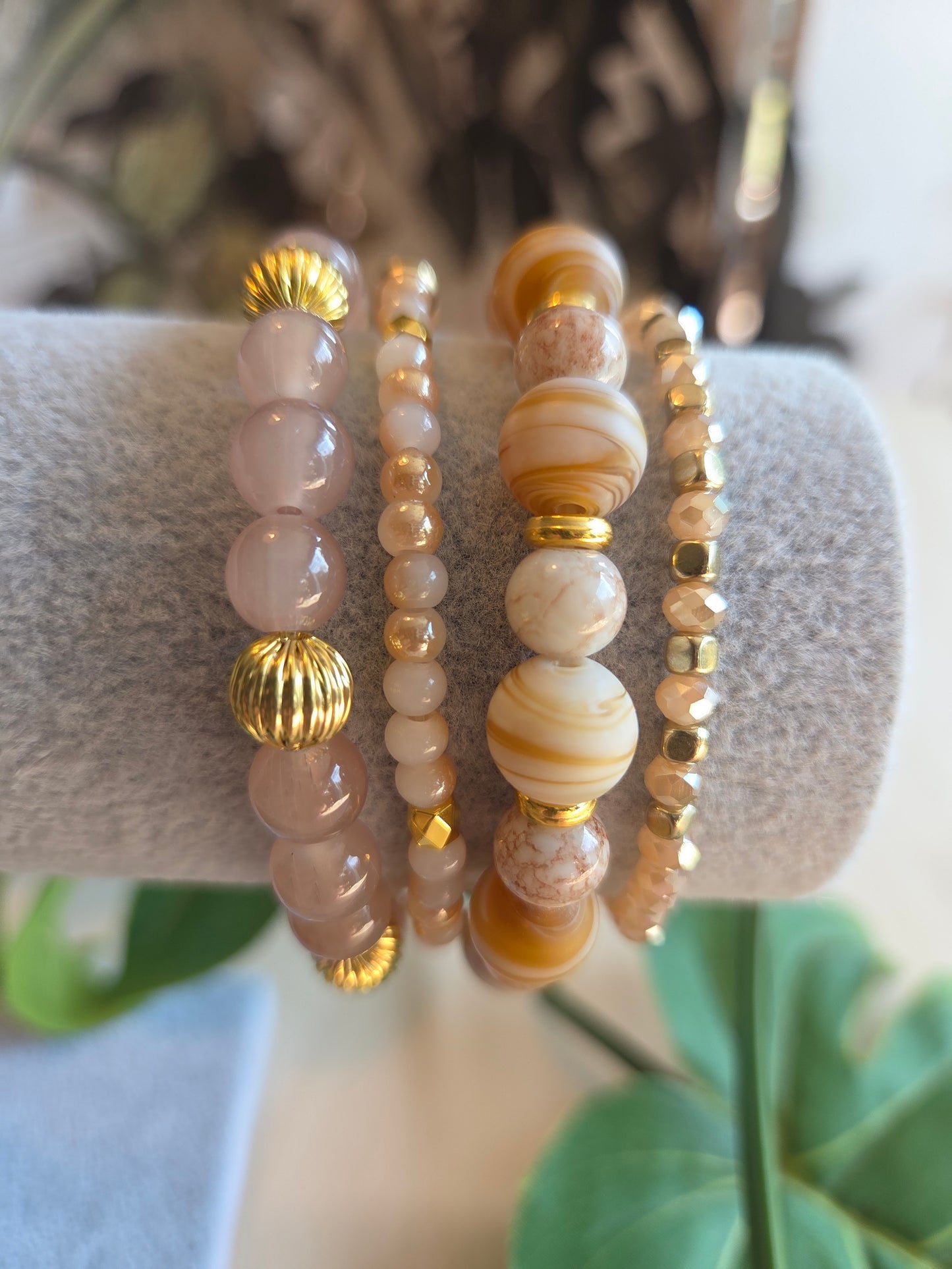 Armbänder  Perlen beige  4 er Set