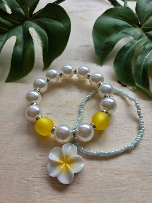 Armbänder Hibiskus Blüte gelb/weiß 2er-Set