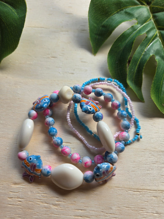 Armbänder mit Fischen 4er-Set blau/weiß
