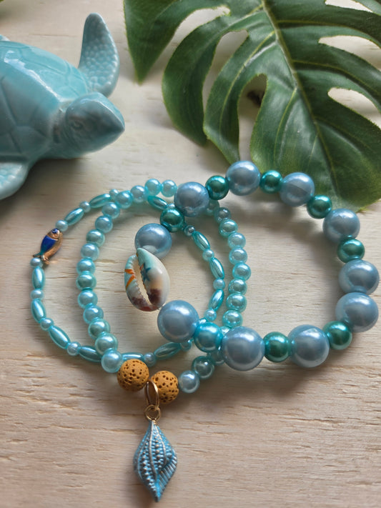 Armbänder mit AH Muschel Perlen hellblau 3er-Set