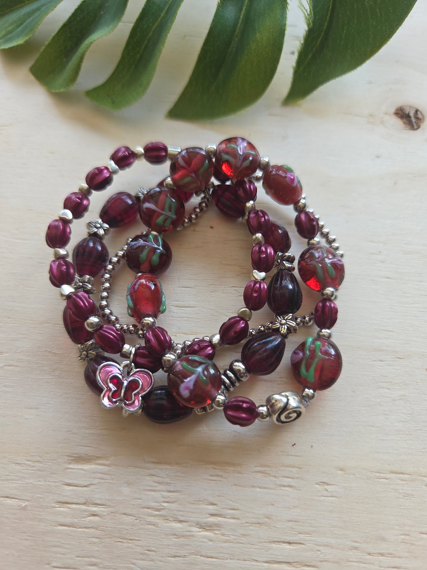 Armbänder Rot Glas  mit Blüten 4er-Set
