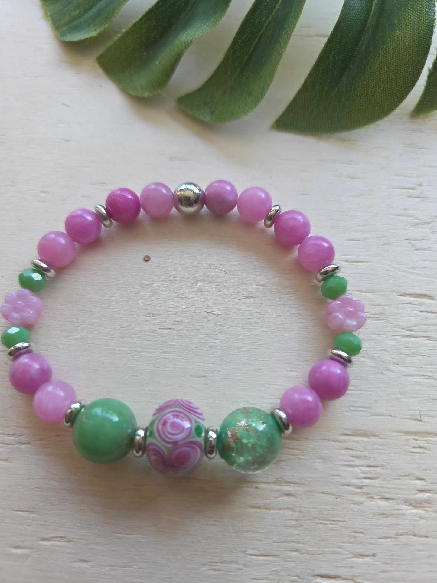 Armbänder Rosa/Grüne Perlen mit Blüten 4er-Set