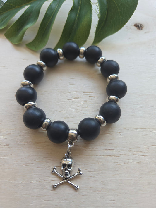 Armband schwarz mit AH Totenkopf und Ohringe
