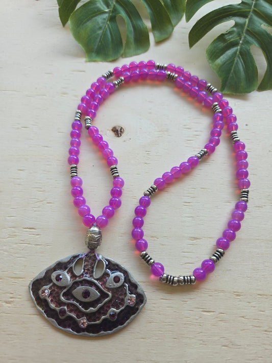 Halskette mit AH  mit Lila Strass