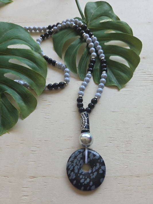 Halskette mit AH Donut Schneeflocken Obsidian