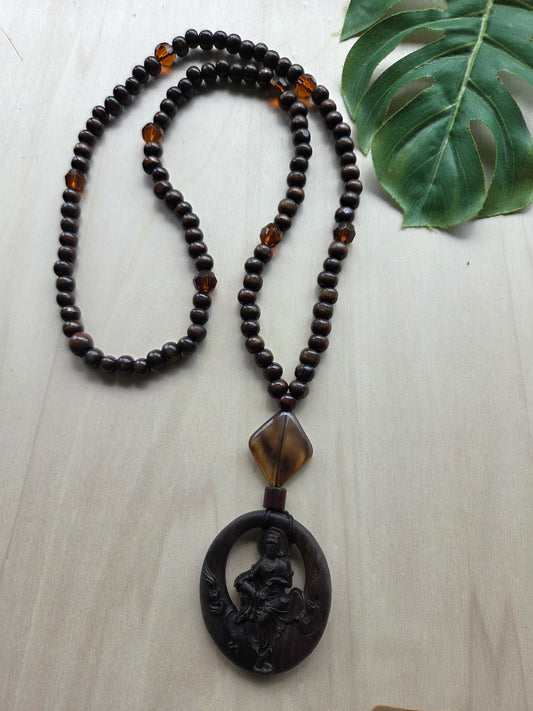 Halskette mit AH Buddha braun