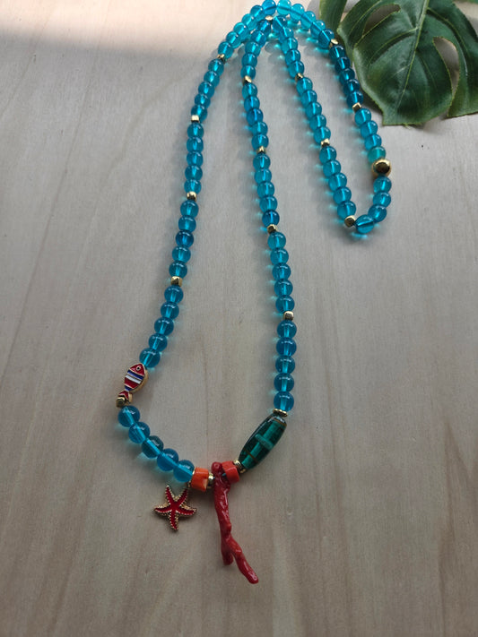 Halskette mit AH Meerestieren blau-bunt