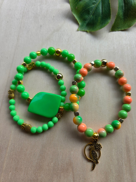 Armbänder mit AH Papagei grün 3er-Set