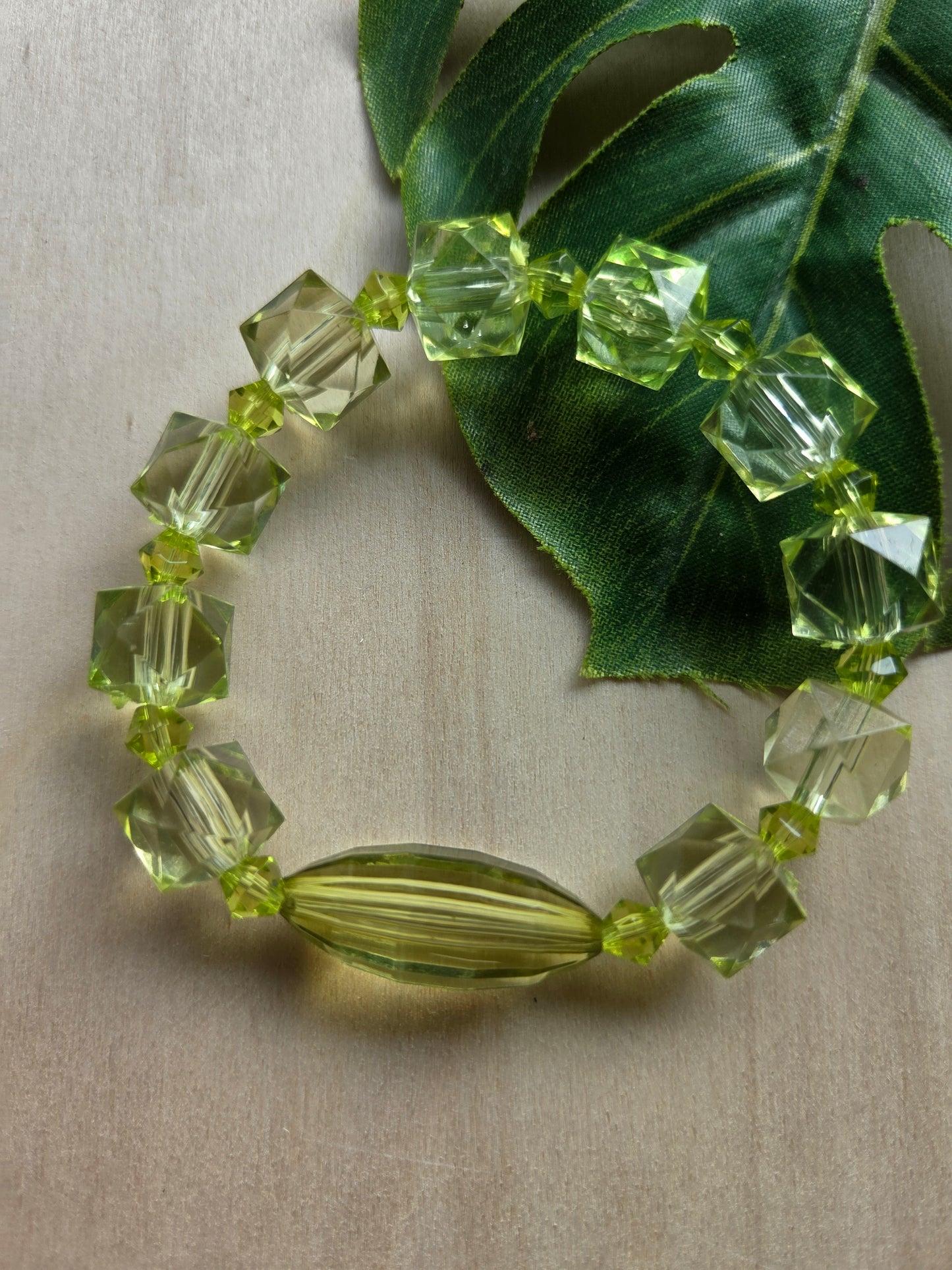 Armbänder mit AH Ananas/Herz grün 3er-Set