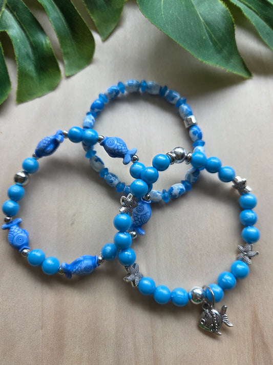 Armbänder mit AH Fische blau 3er-Set