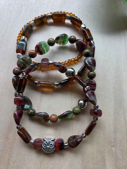 Armbänder braun mit Eule 4er- Set