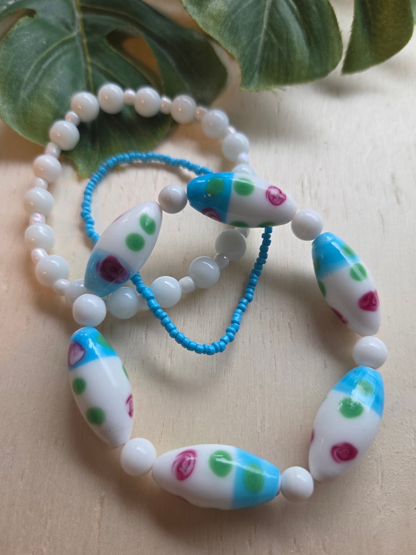 Armbänder 3er Set  weiß/Blau schöne Steinperlen