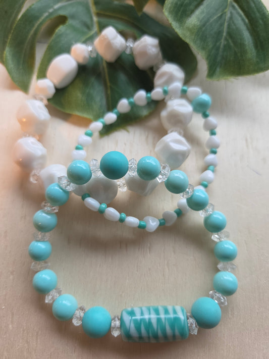 Armbänder 3er Set  weiß/Türkis Perlen