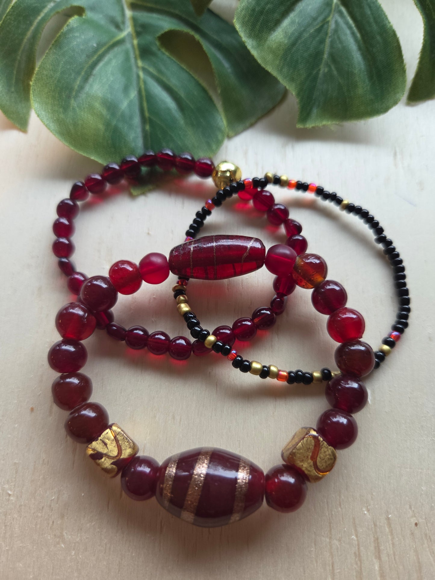 Armbänder 3er Perlen Set Dunkelrot