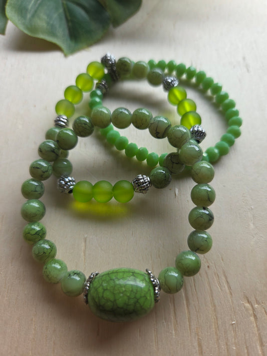 Armbänder 3er Set grün Stein/Glas Perlen