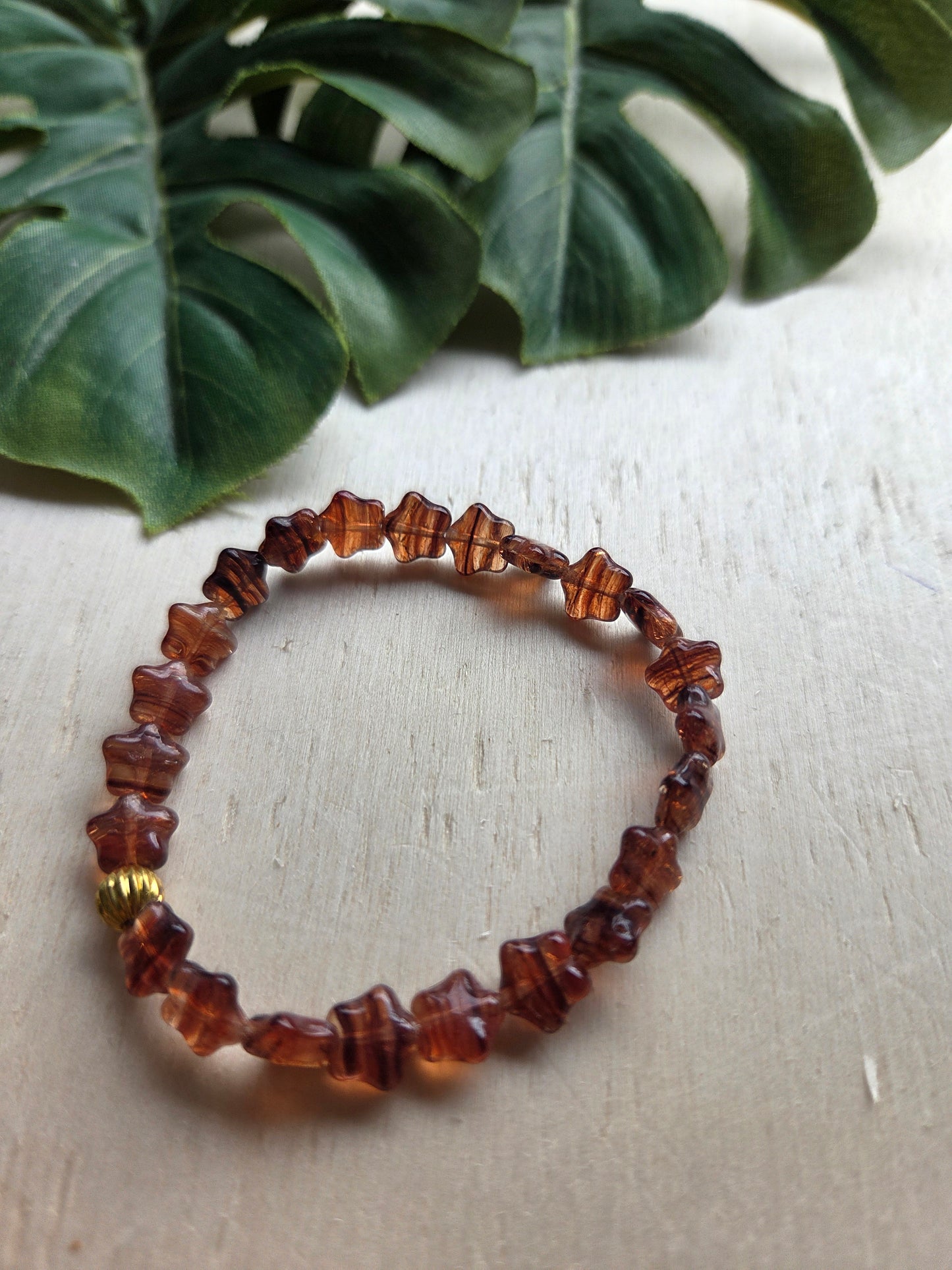 Armbänder 3 er Set mit Glas Blüten Perle braun