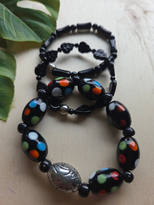 Armbänder 3 er Set schwarz /Bunt