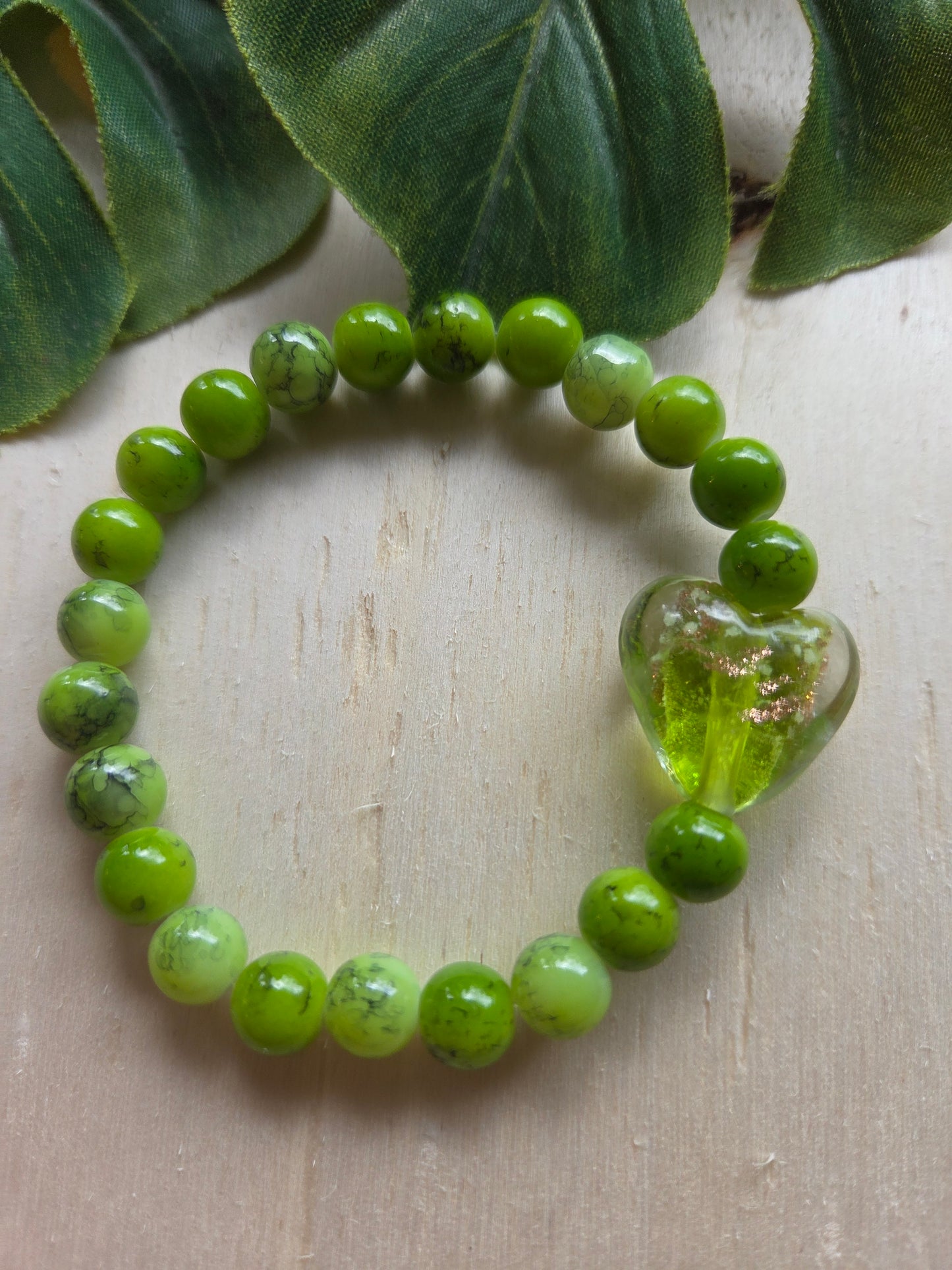 Armbänder 3er Set grün mit Glas Herz