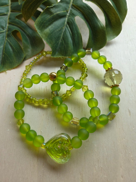 Armbänder 3 er Set grün mit Glas Herz