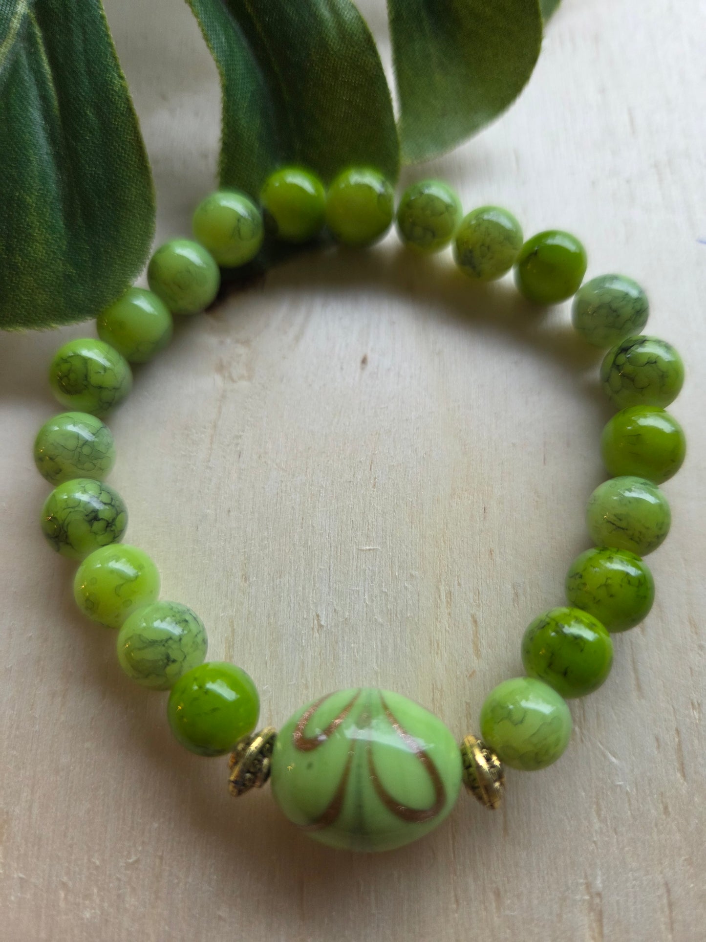 Armbänder 3 Set Grün mit schöner Kugel